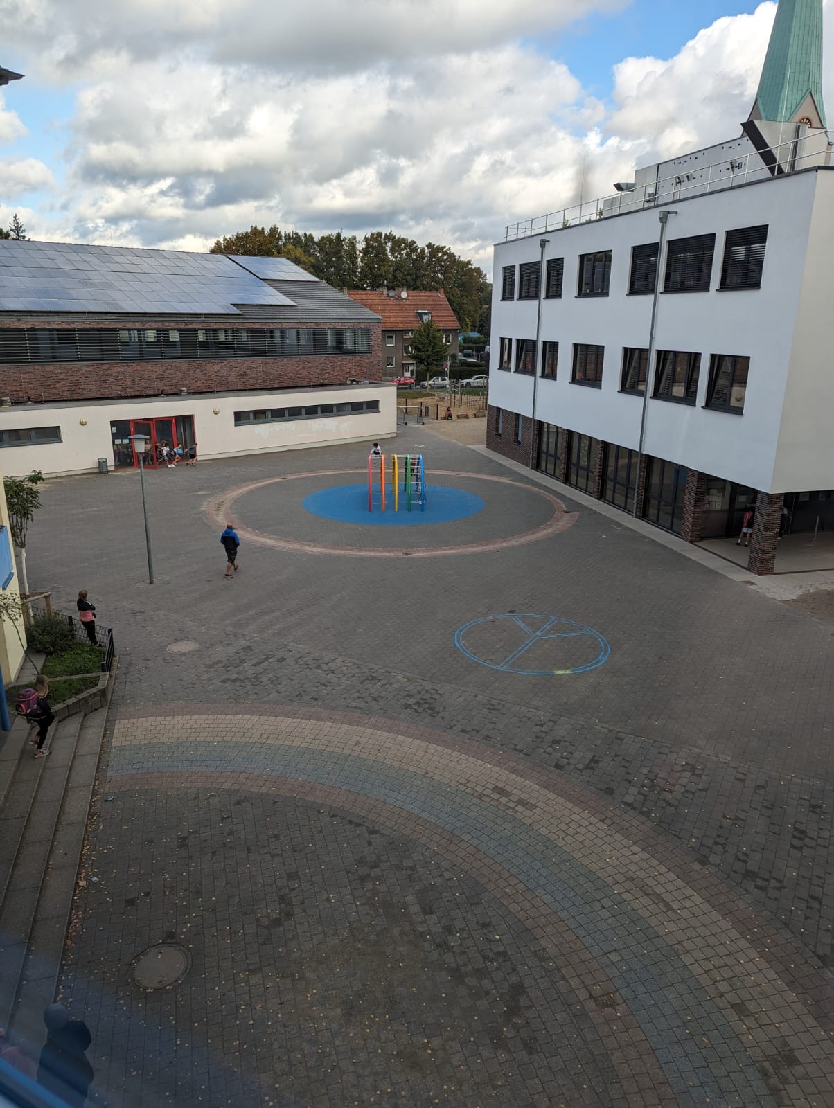 0001 Schulhof